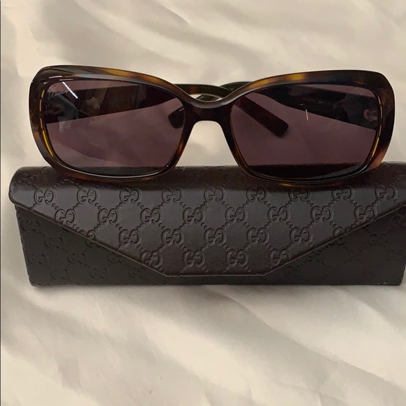Gucci Sunglasses - Picture 4 of 8